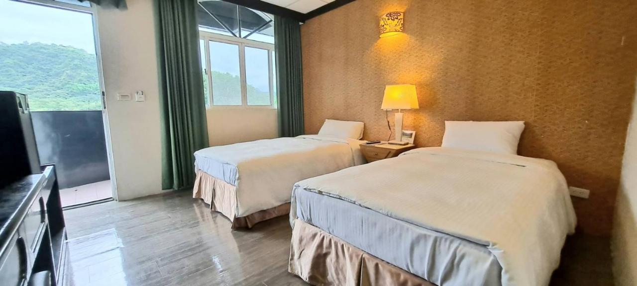 Jinhue Hotel Луйе Экстерьер фото