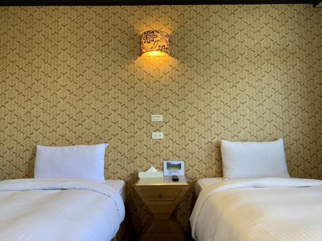 Jinhue Hotel Луйе Экстерьер фото