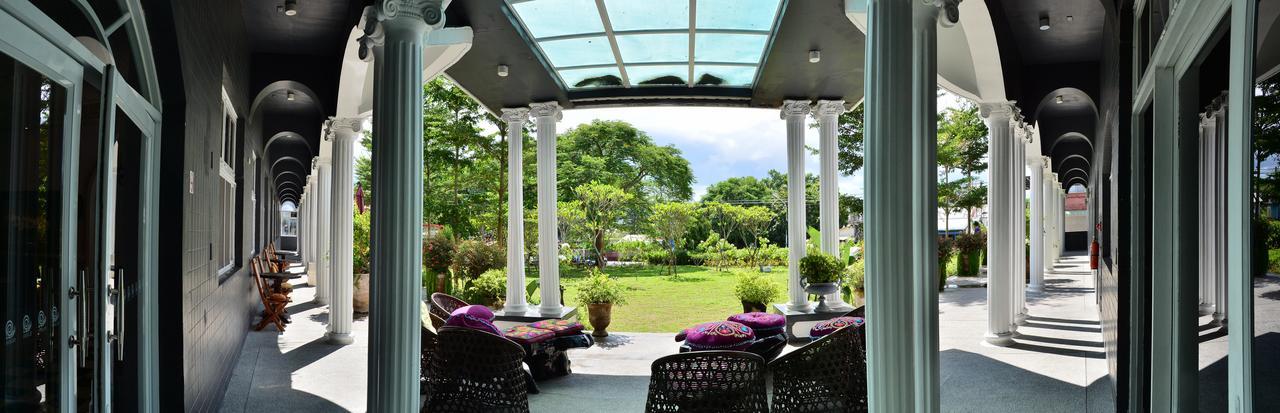 Jinhue Hotel Луйе Экстерьер фото