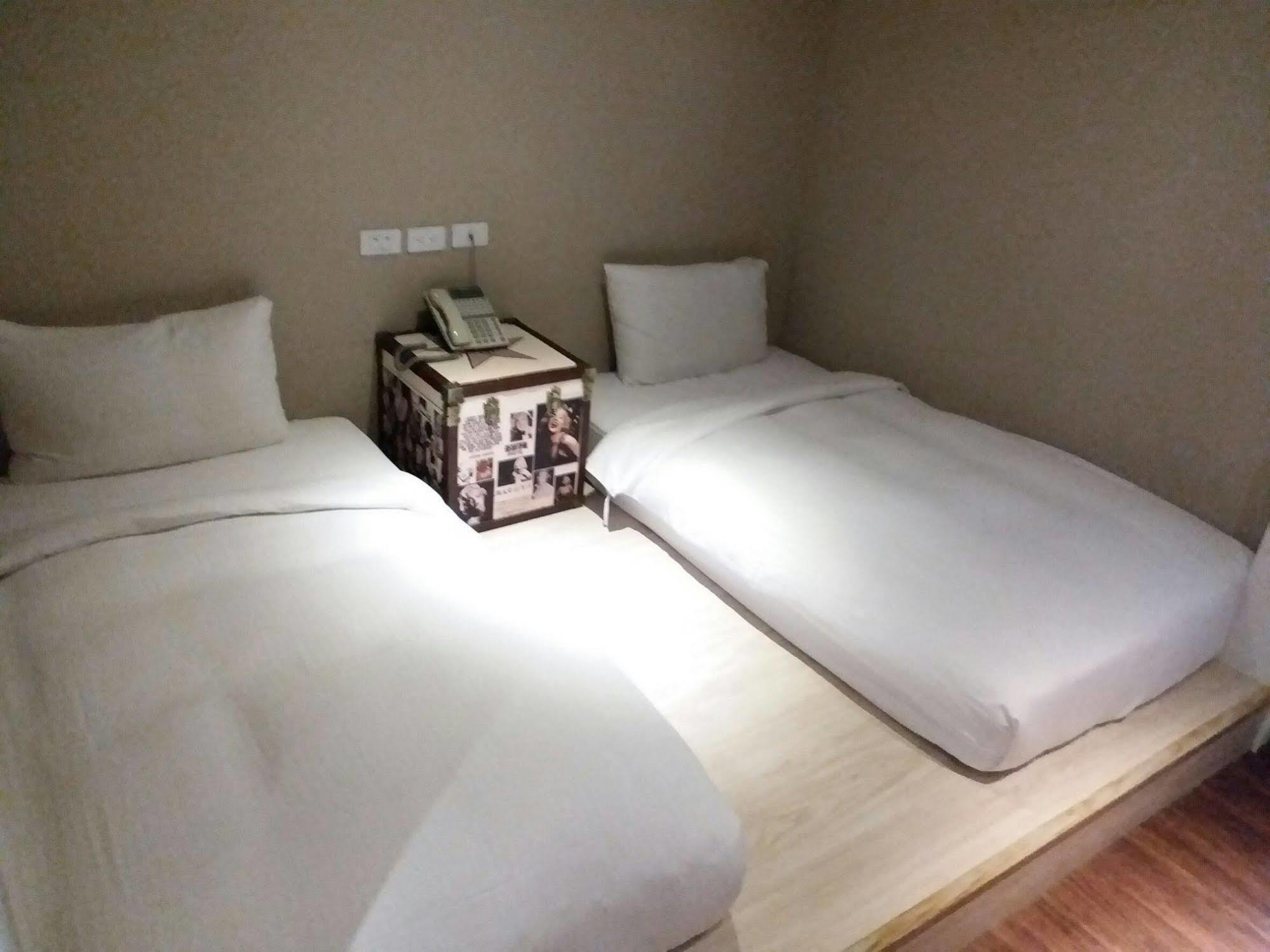 Jinhue Hotel Луйе Экстерьер фото