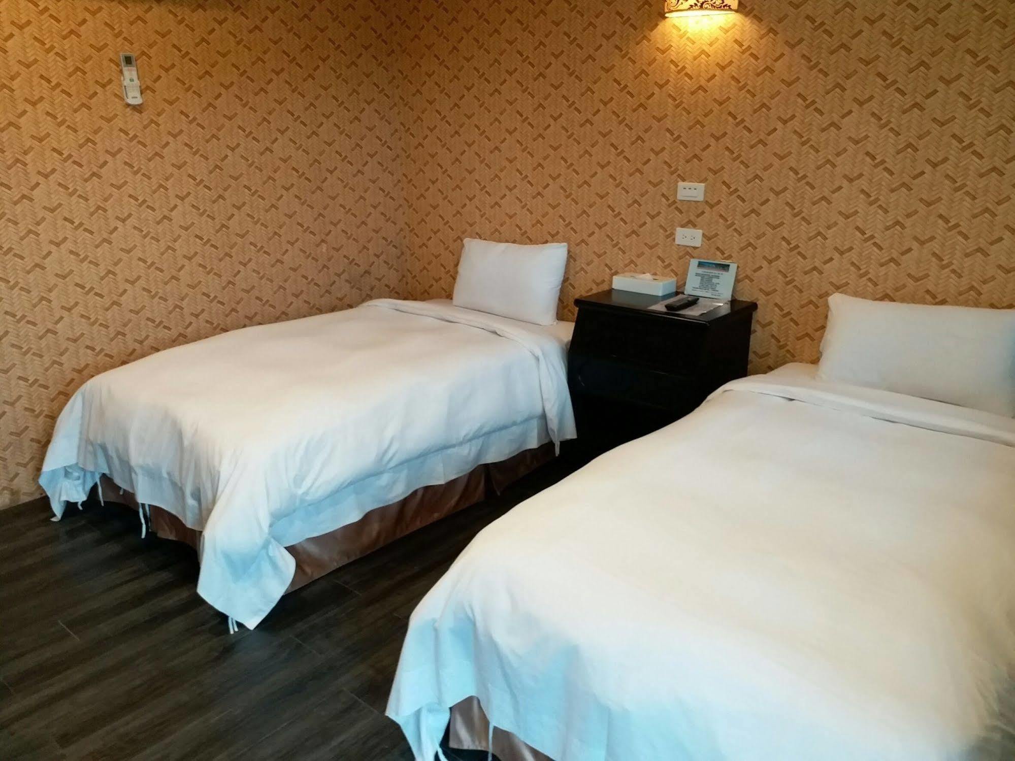 Jinhue Hotel Луйе Экстерьер фото